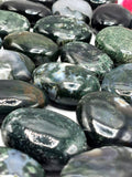 Moss Agate palmstones - ONE PIECE - crystal/chakra/reiki/healing - 80 gms weight