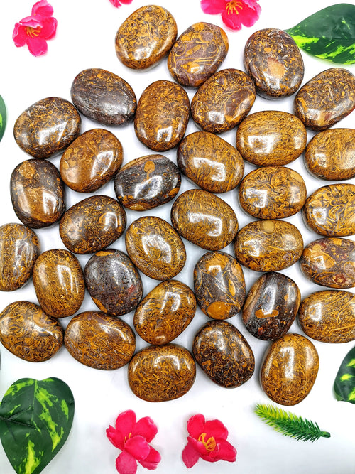 Natural Mariam Jasper crystal palmstones - ONE PIECE ONLY - crystal/chakra/reiki/healing - 90 gms weight