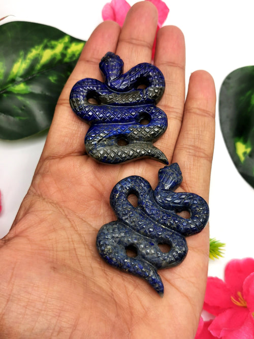Slithering snake miniature carving in lapis lazuli stone - crystal healing / chakra / reiki / energy - 2 inches and 60 gms - ONE PIECE ONLY