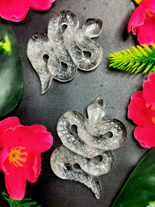 Slithering snake miniature carving in clear quartz stone - crystal healing / chakra / reiki - 2.5 inch and 58 gms (0.13 lb) - ONE PIECE ONLY
