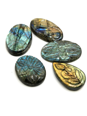 Set of five (5) miniature floral carvings for pendant in labradorite stone - gemstone/crystal jewelry |Reiki/Chakra/Healing - 5 PIECES ONLY