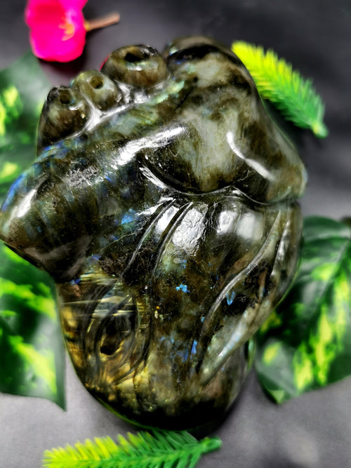 Natural Labradorite gemstone Anatomical Heart carving - Human Heart/Crystal Heart - reiki/chakra/healing/energy - 1.40 kgs and 5.2 inches