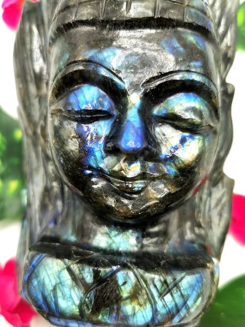 Labradorite handmade Buddha Head on leaf - serene and meditating Lord Buddha - crystal/reiki/chakra - 7.5 inches and 2.34 kg