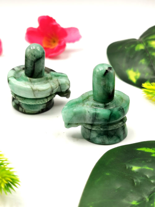 Emerald gemstone Lingam/Shivling - Energy/Reiki/Crystal Healing - 1.5 inch and 150 carats - ONE PIECE ONLY