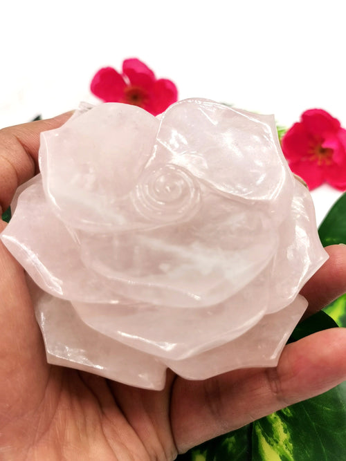 Quartz Roses - Rose Quartz hand carved rose flower carvings - crystal/gemstone/reiki/chakra/healing - ONE PIECE ONLY - 3.75 inches and 480 gms (1.06 lb)