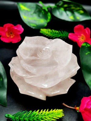 Quartz Roses - Rose Quartz hand carved rose flower carvings - crystal/gemstone/reiki/chakra/healing - ONE PIECE ONLY - 3.75 inches and 480 gms (1.06 lb)