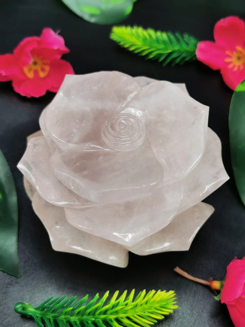 Quartz Roses - Rose Quartz hand carved rose flower carvings - crystal/gemstone/reiki/chakra/healing - ONE PIECE ONLY - 3.75 inches and 480 gms (1.06 lb)