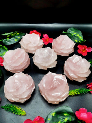 Rose Quartz gemstone / crystal hand carved rose flower carvings - crystal/gemstone/reiki/chakra/healing - ONE PIECE ONLY - 3.5 inches and 370 gms (0.81 lb)