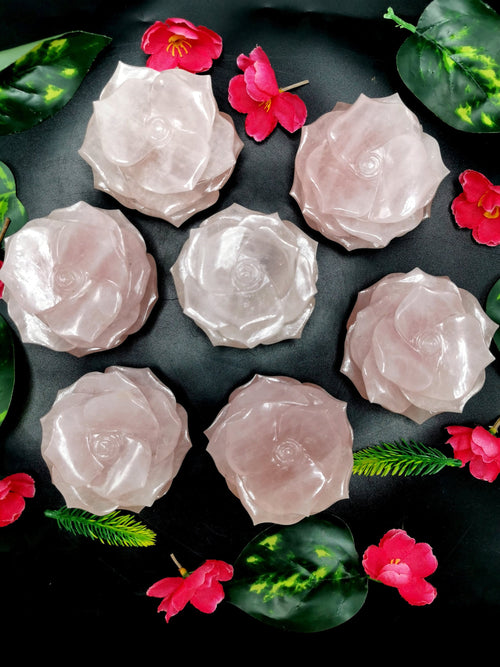 Rose Quartz gemstone / crystal hand carved rose flower carvings - crystal/gemstone/reiki/chakra/healing - ONE PIECE ONLY - 3.5 inches and 370 gms (0.81 lb)