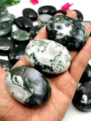 Moss Agate palmstones - ONE PIECE - crystal/chakra/reiki/healing - 80 gms weight