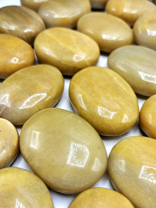 Golden Harmony: Yellow Aventurine Gemstone Palm Stones for Reiki and Crystal Healing - ONE PIECE ONLY