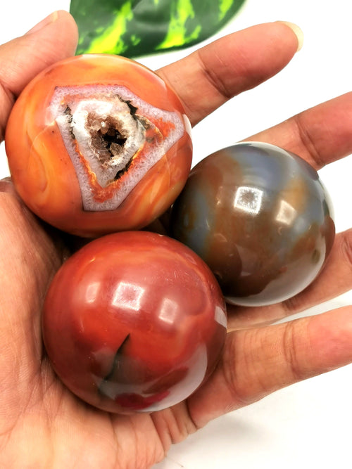 Fire Agate gemstone sphere/ball - Energy/Reiki/Crystal Healing - 1.75 inches (4.37 cms) diameter and 150 gms - ONE PIECE ONLY