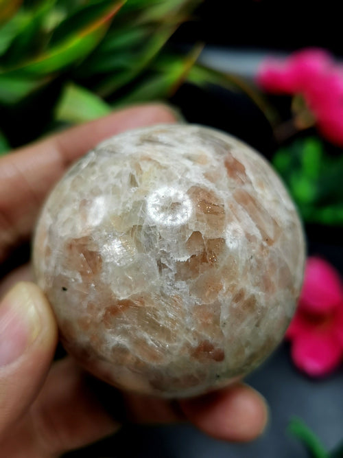 Amazing natural sunstone stone sphere/ball - Energy/Reiki/Crystal Healing - 2 inches (5 cms) diameter and 170 gms - ONE PIECE ONLY