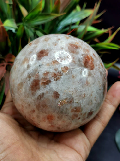 Large natural sunstone crystal sphere/ball - Energy/Reiki/Crystal Healing - 3 inches (7.5 cms) diameter and 660 gms - ONE PIECE ONLY