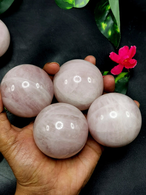 Natural Rose Quartz stone sphere/ball - Energy/Reiki/Crystal Healing - 2.5 inches diameter and 240 gms (0.53 lb) - ONE PIECE ONLY