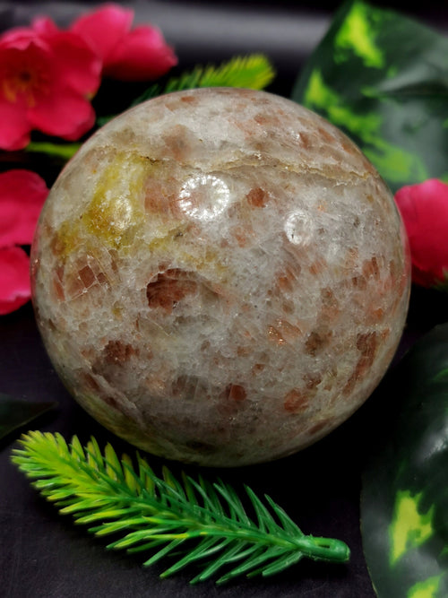 Natural sunstone stone sphere - Energy/Reiki/Crystal Healing - 3 inches (7.5 cms) diameter and 470 gms - ONE PIECE ONLY