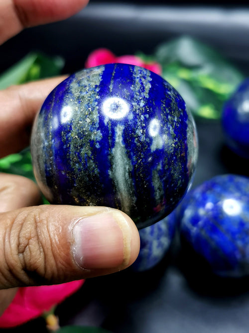Spheres in Lapis Lazuli stone - Energy/Reiki/Crystal Healing - 2 in (5 cms) diameter and 160 gms (0.35 lb) - ONE PIECE ONLY