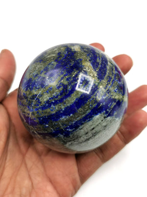 Amazing natural Lapis Lazuli stone sphere/ball - Energy/Reiki/Crystal Healing - 2.5 in (6.25 cms) diameter and 440 gms - ONE PIECE ONLY