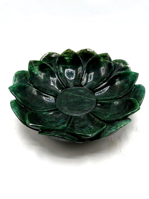 Crystal green aventurine hand carved lotus bowls - 7 inches diameter and 790 gms (1.74 lb) - ONE BOWL ONLY