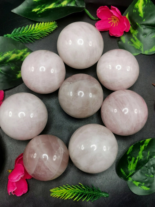 Rose Quartz crystal stone sphere/ball - Energy/Reiki/Crystal Healing - 2 inches diameter and 170 gms (0.37 lb) - ONE PIECE ONLY