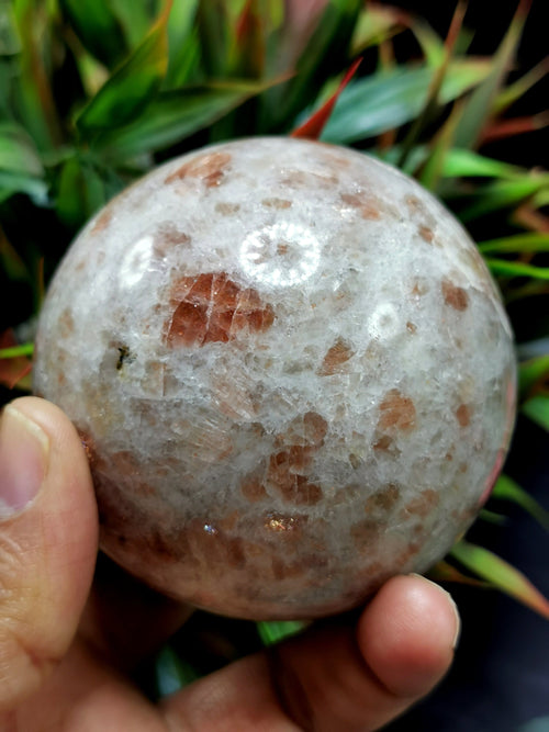 Natural sunstone stone sphere - Energy/Reiki/Crystal Healing - 3 inches (7.5 cms) diameter and 470 gms - ONE PIECE ONLY