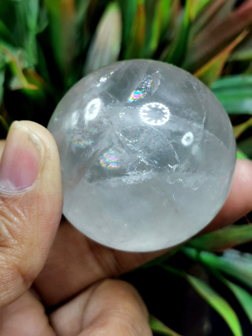 Amazing natural Clear Quartz stone sphere/ball - Energy/Reiki/Crystal Healing - 1.5 in (3.75 cms) diameter and 110 gms - ONE PIECE ONLY