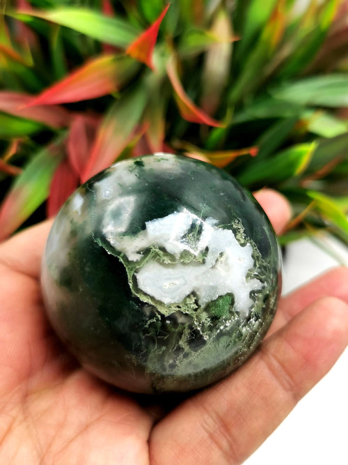 Gemstone moss agate spheres - Energy/Reiki/Crystal Healing - 2.5 inches (6.25 cms) diameter and 210 gms - ONE PIECE ONLY
