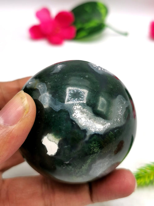 Moss Agate stone balls - Energy/Reiki/Crystal Healing - 2.5 inches (6.25 cms) diameter and 260 gms (0.57 lb)