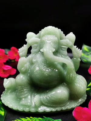 Green Aventurine gemstone Carving of Ganesh - Lord Ganesha Idol in Crystals/Gemstone - Reiki/Chakra/Healing/Energy - 5 in and 1.1 kg (2.42 lb)