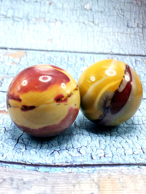 Yellow / Purple Mookaite Jasper stone sphere/ball - Energy/Reiki/Crystal Healing - 2 inches diameter and 130 gms (0.29 lb) - ONE PIECE ONLY