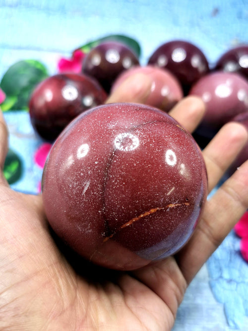 Sphere made in mookaite jasper gemstone - Energy/Reiki/Crystal Healing - 2.5 inch diameter and 310 gms (0.68 lb) - ONE PIECE ONLY