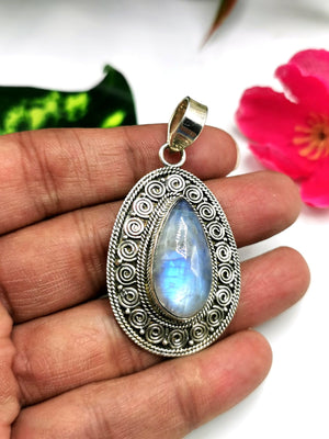 Handmade rainbow moonstone pendant in 925 sterling silver - gemstone/crystal gift |Mother's Day/engagement/wedding/anniversary/birthday gift