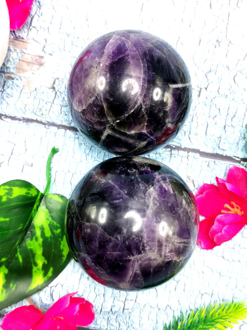 Sphere handmade in Amethyst gemstone - Energy/Reiki/Crystal Healing - 2.5 inches diameter and 325 gms (0.72 lb) - ONE PIECE ONLY