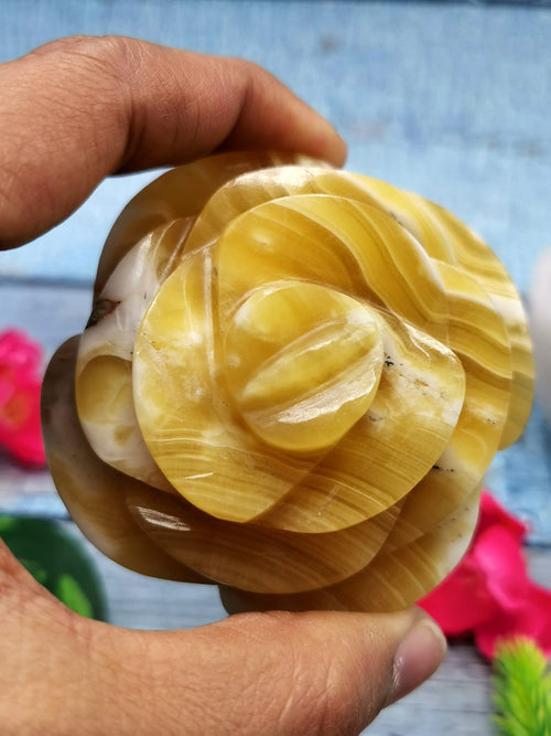 Flower carving in Yellow Aragonite - rose 2.6 inch and 175 gms (0.38 lb)
