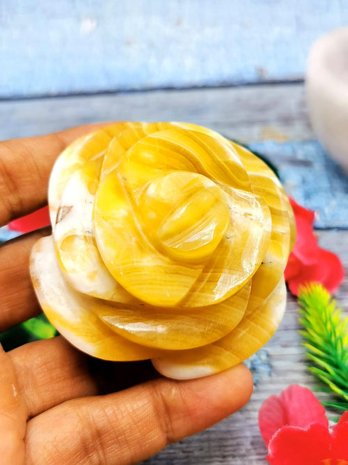 Flower carving in Yellow Aragonite - rose 2.6 inch and 175 gms (0.38 lb)