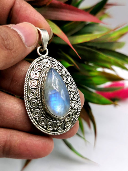 Handmade rainbow moonstone pendant in 925 sterling silver - gemstone/crystal gift |Mother's Day/engagement/wedding/anniversary/birthday gift