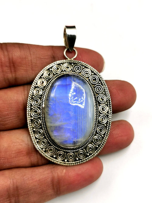 Exquisite rainbow moonstone pendant in 925 sterling silver - gemstone/crystal gift |Mother's Day/engagement/wedding/anniversary/birthday gift