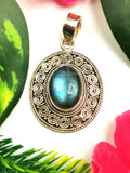 Labradorite gemstone Pendant in 925 Sterling Silver - gemstone/crystal jewelry | Valentines Day Gift / Wedding/Anniversary/Birthday gift