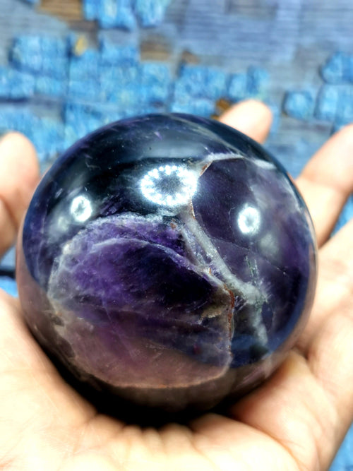 Amethyst gemstone sphere/ball - Energy/Reiki/Crystal Healing - 2.5 inches diameter and 360 gms (0.79 lb) - ONE PIECE ONLY