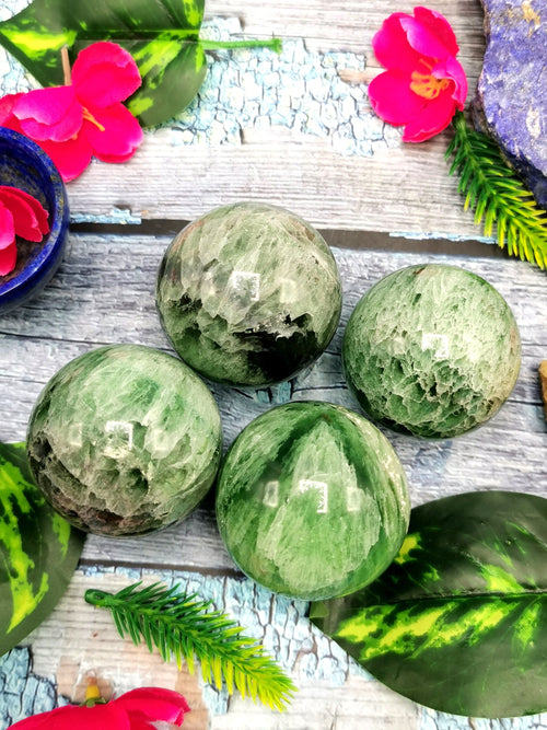 Green fluorite stone spheres - Energy/Reiki/Crystal - 2 inches (5 cms) diameter and 190 gms (0.42 lb) - ONE PIECE ONLY
