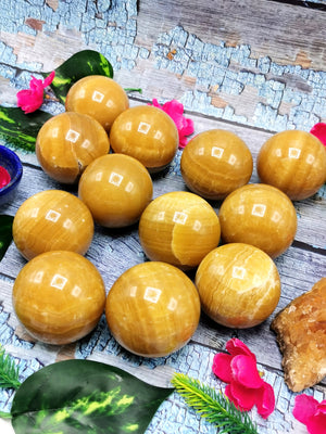 Amazing yellow calcite stone spheres - Energy/Reiki/Crystal - 2.25 inches (5.6 cms) diameter and 210 gms - ONE PIECE ONLY