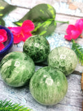 Natural green fluorite stone sphere/ball - Energy/Reiki/Crystal - 1.5 inches (3.75 cms) diameter and 100 gms - ONE PIECE ONLY