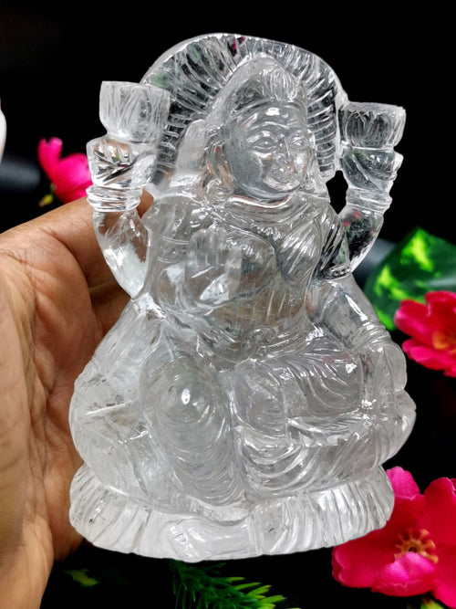 Laxmi handmade carving in clear quartz - 4.5 inches and 695 gms (1.53 lb) - Gemstone/crystal carvings for home decor