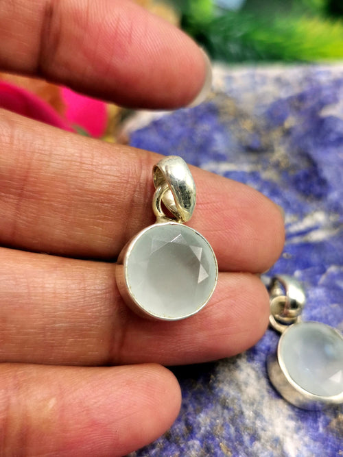 Aquamarine gemstone Pendant in 925 Sterling Silver -crystal/gemstone jewelry | Mother's Day/birthday/engagement/wedding/anniversary gift | ONE PIECE ONLY