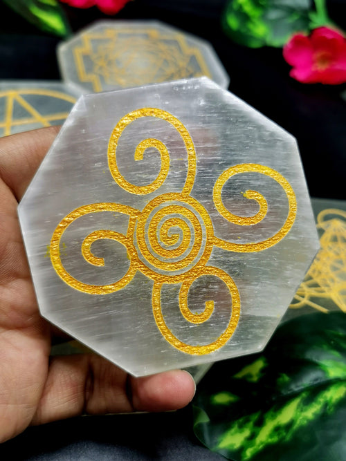 Crystal Selenite octagon shaped coaster set of 5 - home decor carvings in gemstones and crystals - 3 inches and total weight 560 gms (1.23 lb)