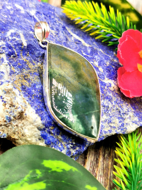 Beautiful Moss Agate gemstone Pendant in German Silver - crystal/gemstone jewelry| Mother's Day/birthday/engagement/wedding/anniversary gift