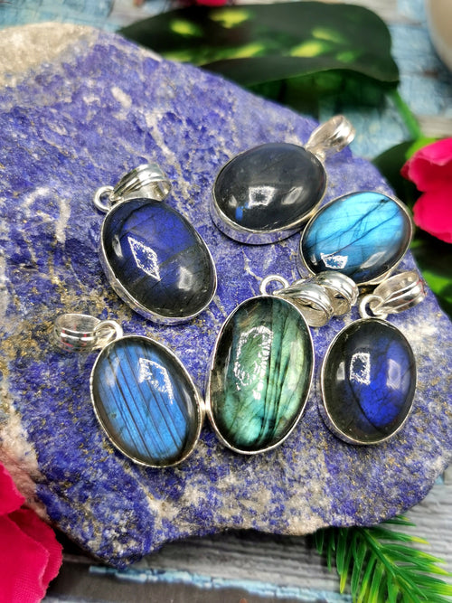 Exquisite Labradorite Pendant in German Silver - crystal/gemstone jewelry| Mother's Day/birthday/engagement/wedding/anniversary gift