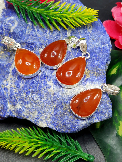 Beautiful Carnelian Pendant in german silver- crystal/gemstone jewelry| Mother's Day/birthday/engagement/wedding/anniversary gift