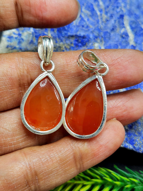 Beautiful Carnelian Pendant in german silver- crystal/gemstone jewelry| Mother's Day/birthday/engagement/wedding/anniversary gift