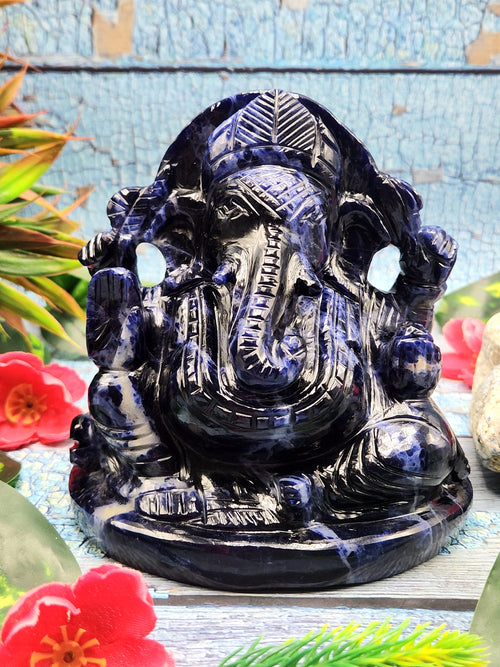Sodalite Crystal Handmade Carving of Ganesh - Lord Ganesha Idol/Murti in Crystals and Gemstones -Reiki/Chakra/Healing - 5 inches and 0.97 kg